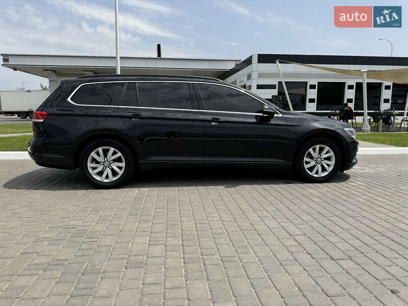 Універсал Volkswagen Passat 2015 в Миколаєві