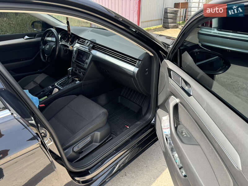 Універсал Volkswagen Passat 2015 в Миколаєві