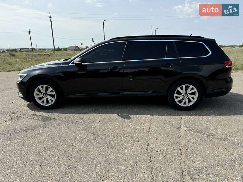 Універсал Volkswagen Passat 2015 в Миколаєві