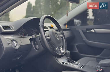 Універсал Volkswagen Passat 2012 в 