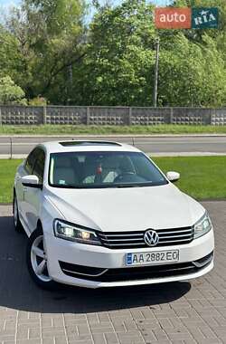 Седан Volkswagen Passat 2012 в Києві