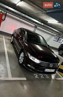 Седан Volkswagen Passat 2015 в 