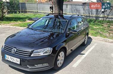 Универсал Volkswagen Passat 2011 в Киеве