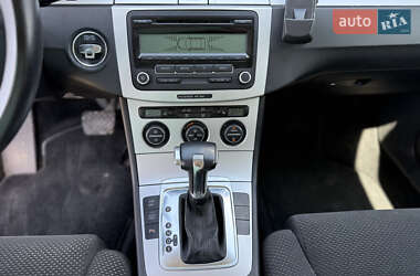 Универсал Volkswagen Passat 2010 в 