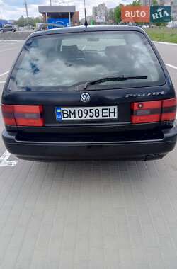 Універсал Volkswagen Passat 1995 в Сумах