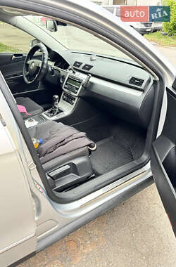 Универсал Volkswagen Passat 2010 в 