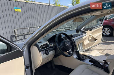 Седан Volkswagen Passat 2014 в 