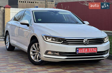Седан Volkswagen Passat 2018 в Луцьку
