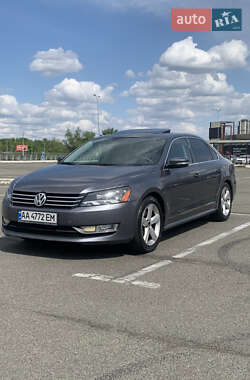 Седан Volkswagen Passat 2012 в Киеве