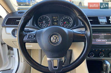 Седан Volkswagen Passat 2015 в 