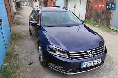 Універсал Volkswagen Passat 2011 в 