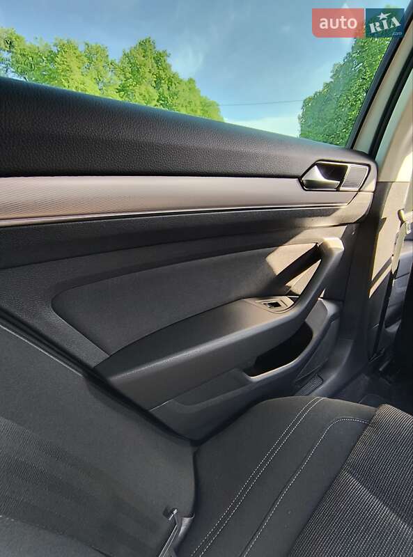 Универсал Volkswagen Passat 2017 в Полтаве