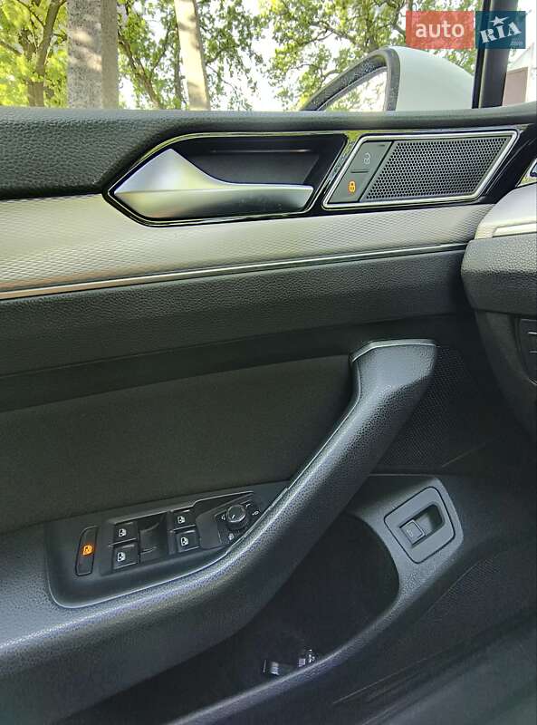 Универсал Volkswagen Passat 2017 в Полтаве