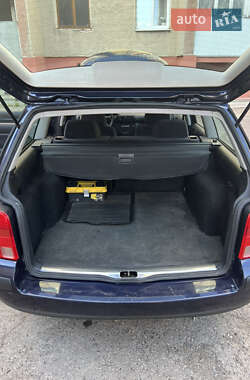 Універсал Volkswagen Passat 1998 в 