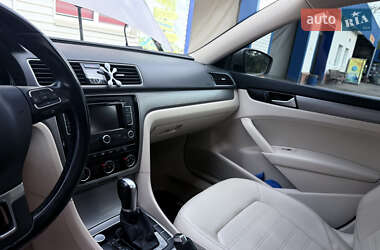 Седан Volkswagen Passat 2015 в 