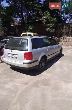Универсал Volkswagen Passat 1997 в 