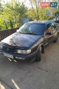 Седан Volkswagen Passat 1994 в Шепетовке