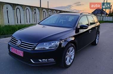 Универсал Volkswagen Passat 2011 в Калуше
