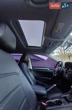 Седан Volkswagen Passat 2015 в 