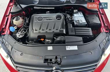 Універсал Volkswagen Passat 2011 в 