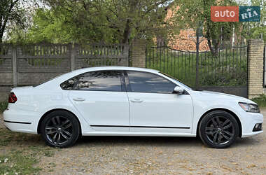 Седан Volkswagen Passat 2016 в 