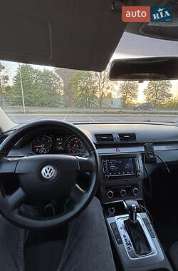 Універсал Volkswagen Passat 2010 в 