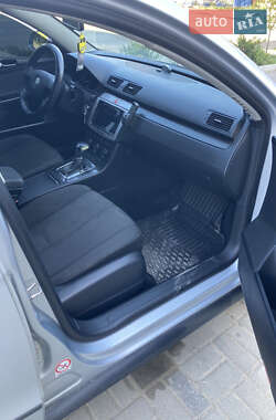 Універсал Volkswagen Passat 2005 в 