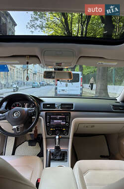 Седан Volkswagen Passat 2015 в 