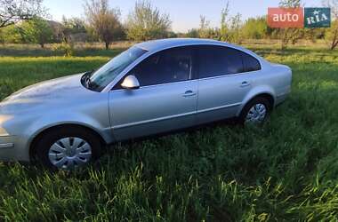 Седан Volkswagen Passat 2004 в 