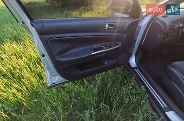 Седан Volkswagen Passat 2004 в 