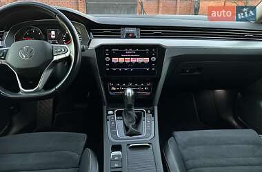 Седан Volkswagen Passat 2021 в 