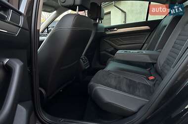 Седан Volkswagen Passat 2021 в 