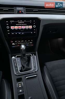 Седан Volkswagen Passat 2021 в 