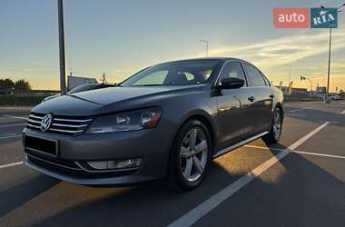 Седан Volkswagen Passat 2011 в Киеве