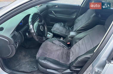 Універсал Volkswagen Passat 2004 в 