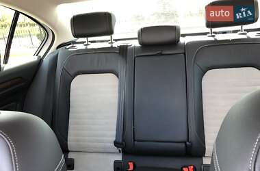 Седан Volkswagen Passat 2016 в 