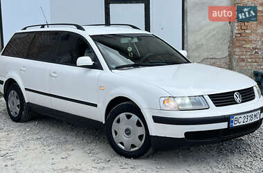 Універсал Volkswagen Passat 1998 в 