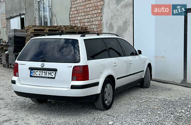 Універсал Volkswagen Passat 1998 в 