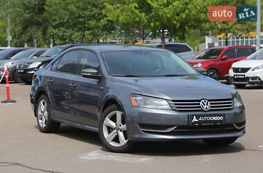 Седан Volkswagen Passat 2014 в Києві