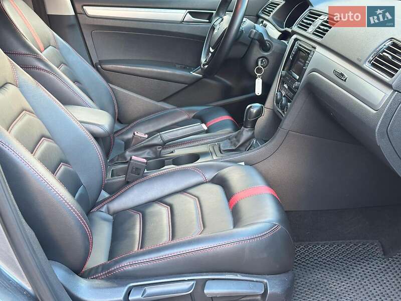 Седан Volkswagen Passat 2016 в Одесі