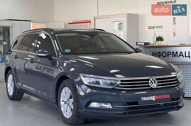 Універсал Volkswagen Passat 2019 в Києві