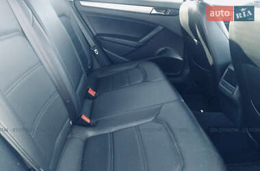 Седан Volkswagen Passat 2013 в Днепре