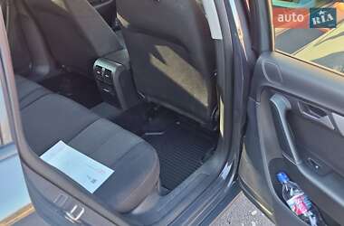 Універсал Volkswagen Passat 2012 в 