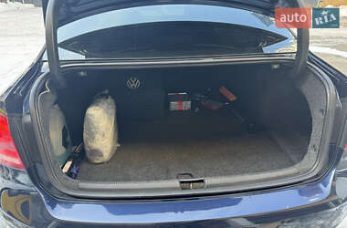 Седан Volkswagen Passat 2015 в 