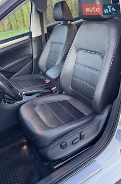 Седан Volkswagen Passat 2014 в 