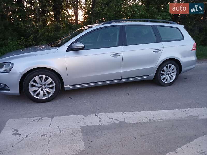 Универсал Volkswagen Passat 2011 в Бродах