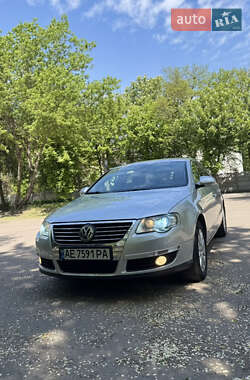 Седан Volkswagen Passat 2010 в Каменском