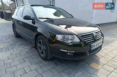 Универсал Volkswagen Passat 2010 в 