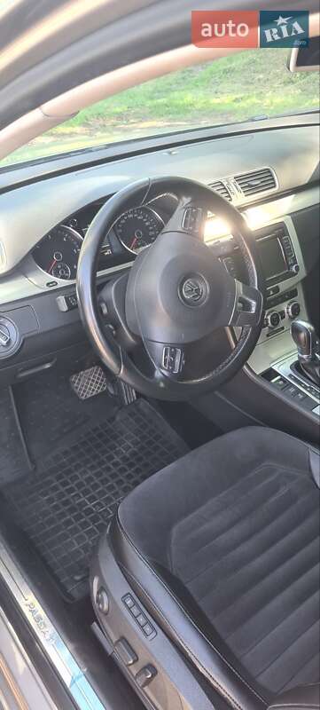 Седан Volkswagen Passat 2014 в Кременчуці