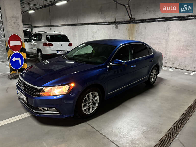 Седан Volkswagen Passat 2015 в Киеве